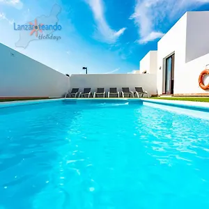 villa-el-golfo-mar-playa-blanca.in-canary-islands.com/